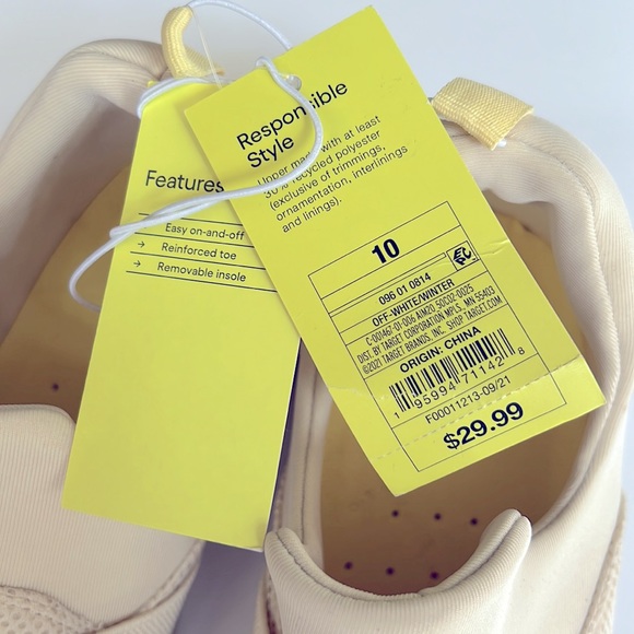 Women’s All in Motion Winter Hybrid Slip-on Water Sneakers NWT!!! - Picture 2 of 6